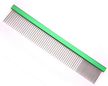 Metalni češalj za pse u boji