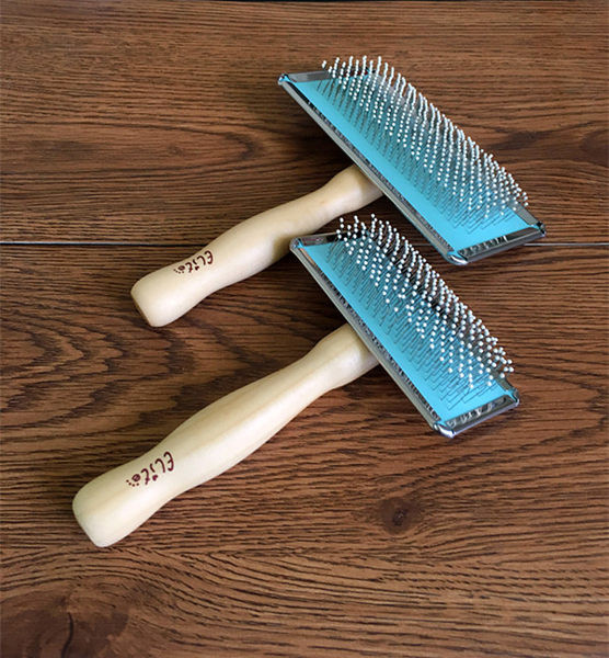 Perie si pieptene pentru caini mai multe modele