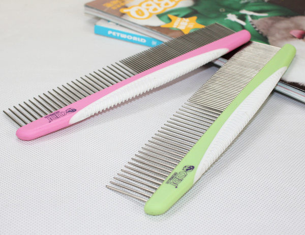 Perie si pieptene pentru caini mai multe modele