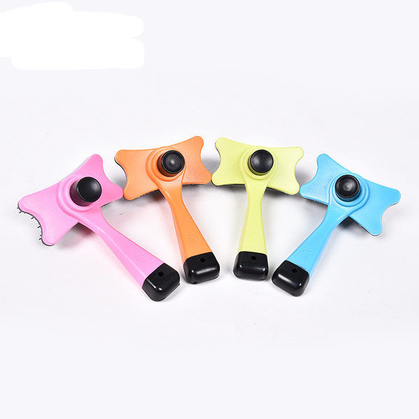 Plastikust hari koertele mitut värvi