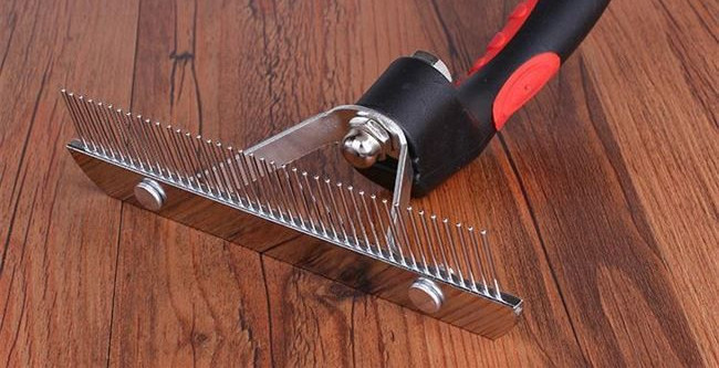 Metallist kamm koertele karvade eemaldamiseks