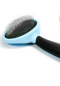 Hooldushari surnud juuste puhastamiseks