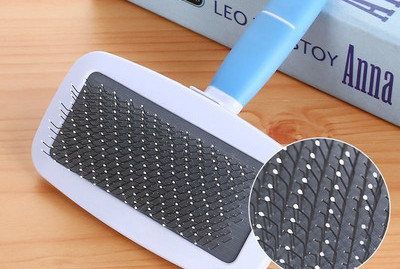 Birste smalkai suņu kopšanai vairāku modeļu