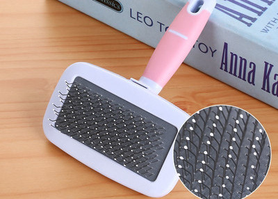 Birste smalkai suņu kopšanai vairāku modeļu