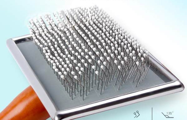 Perie metalica dreptunghiulara pentru pieptanat caini