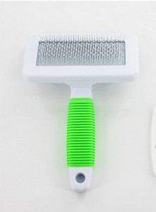 Pieptene pentru caini in doua culori