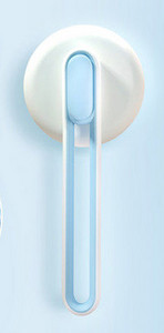 Βούρτσα σκύλου σε στρογγυλό σχήμα και πλαστική λαβή