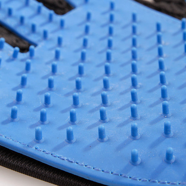 Mănușă de cauciuc pentru câini pentru curățarea părului