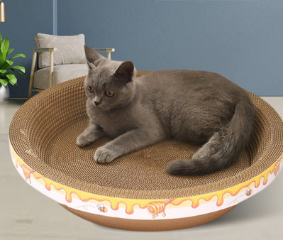 Corrugated paper cat scratcher