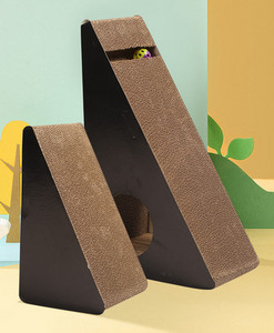 Coloana de zgariat pisici din hartie ondulata