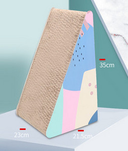 Trīsstūrveida kaķu skrāpis - vairāki modeļi