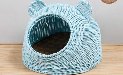 Kootud kassimaja koos kritseldusega