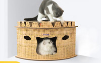 Scarlet pentru pisici din hartie ondulata cu un loc de dormit