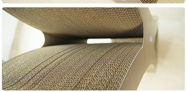 Zgarietoare mare pentru pisici din hartie ondulata si lemn