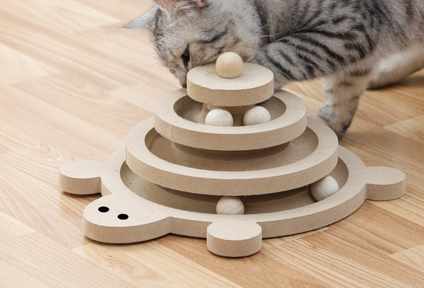 Zgarietoare de pisici din lemn