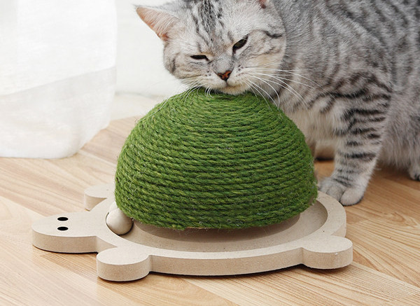 Zgarietoare de pisici din lemn