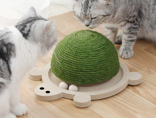 Zgarietoare de pisici din lemn