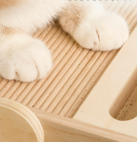 Ξύλινο ξύσιμο γάτας σε δύο μεγέθη