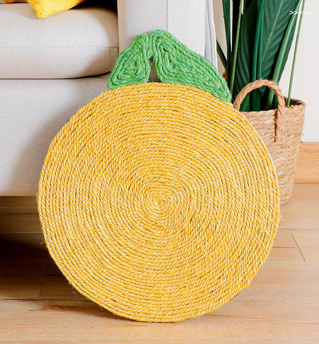 Scarlet pentru pisici Sesal in diferite forme