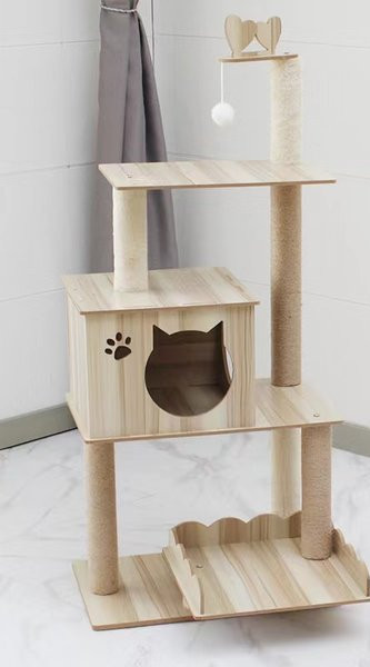 Puidust ronija voodiga