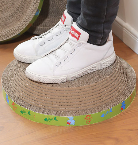 Scarlet pentru pisici - doua modele