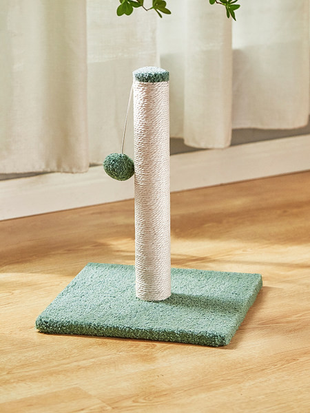 Penjalica za mačke sa škrabalicom i loptom