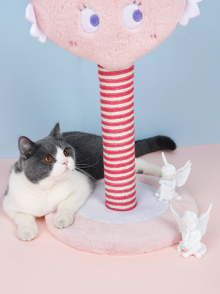 Coloana de zgarietura pentru pisici cu inima