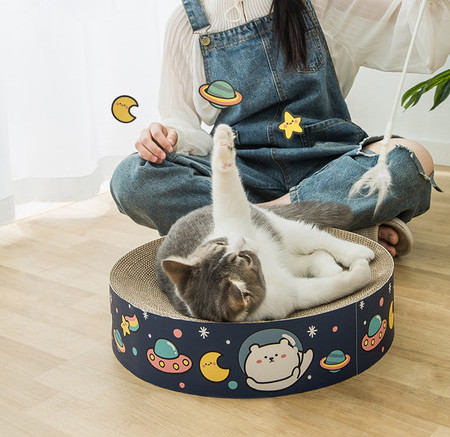 Vrsta mačje ploče za grebanje s valovitog papira