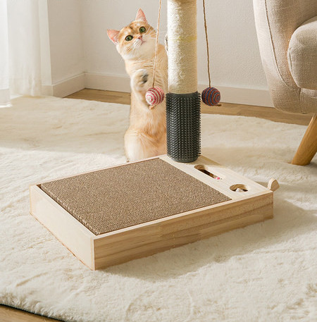 Mačka škrabalica s privjeskom - dvije boje