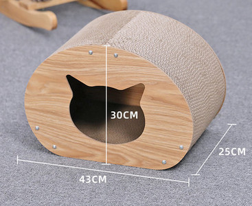 Drvena kućica sa škrabanicom