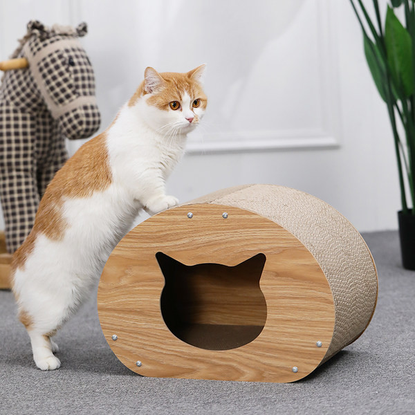 Drvena kućica sa škrabanicom