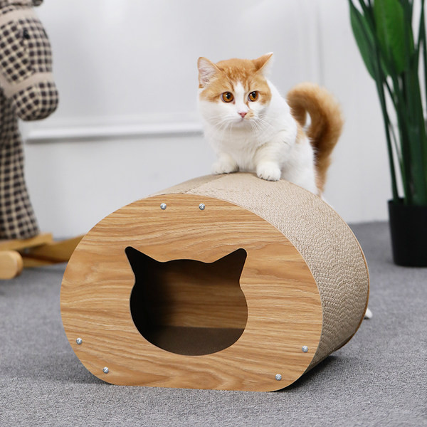 Drvena kućica sa škrabanicom