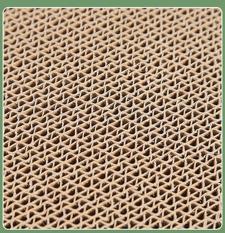 Zgarietor in forma de casa pentru pisici