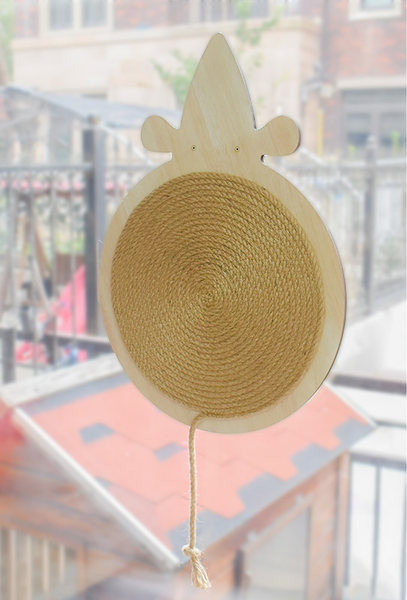 Scândura din lemn cu sisal pentru ascuțirea ghearelor de pisică