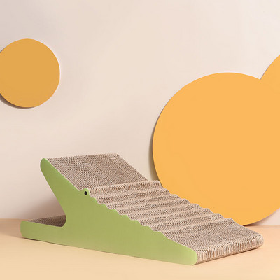 Scarlet pentru pisici cu hartie ondulata - trei modele