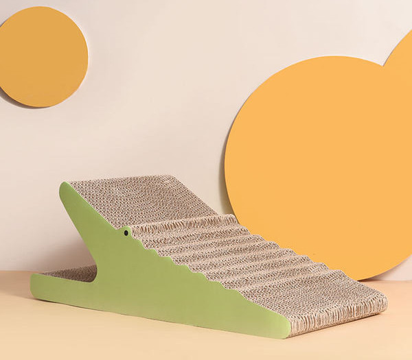 Scarlet pentru pisici cu hartie ondulata - trei modele