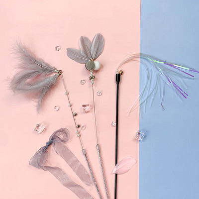 Mänguõng udusulgedega kassidele