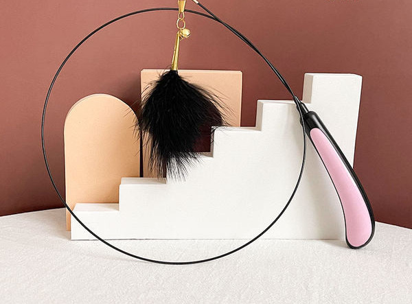 Mänguõng udusulgedega kassidele