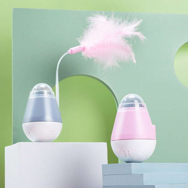 Jucărie distractivă pentru pisici cu pene