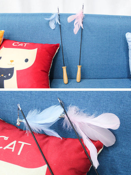 Mänguõng kassidele ripatsiga - kellukesega sulg