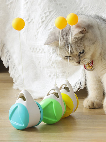 Παιχνίδι γάτας με μπάλα σε διάφορα χρώματα