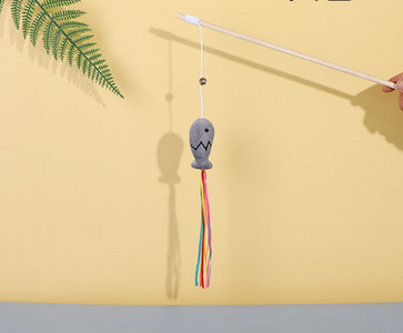 Jucărie pentru pisici pe undița de tip frânghie