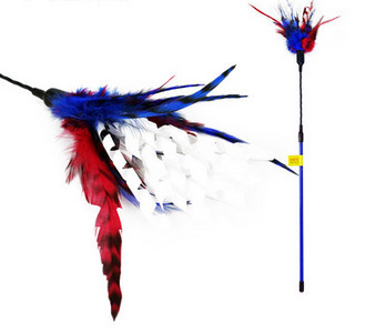 Kassi mängupulk sulgedega