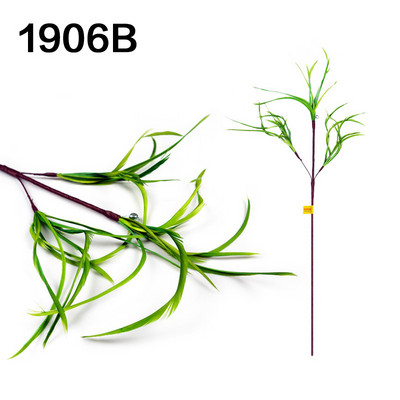 Kassi mängupulk sulgedega