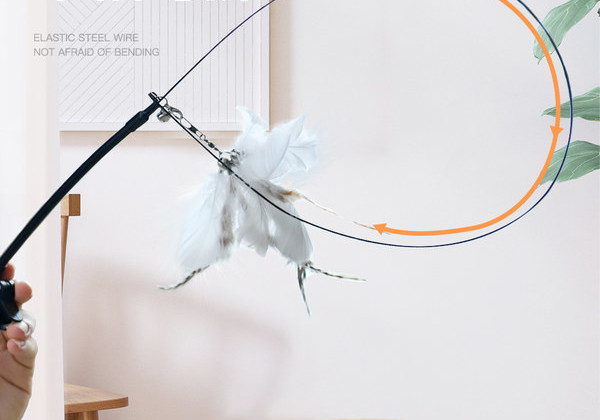 Kaķu rotaļlieta ar spalvu kulonu