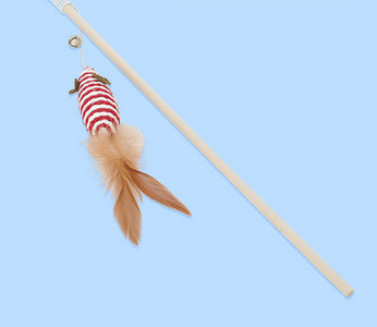 Šipka za mačke s perjem i životinjama