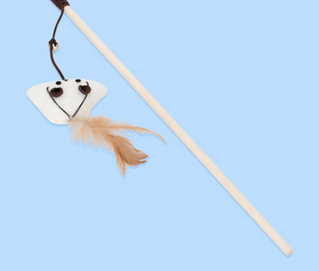 Šipka za mačke s perjem i životinjama