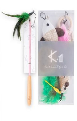 Tija de pisică cu pene