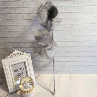 Jucărie pentru pisici tip undiță cu pene colorate