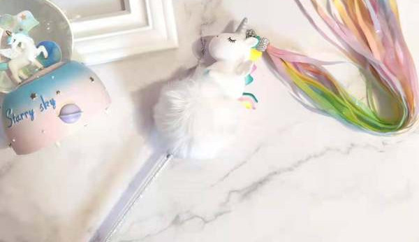 Jucărie pentru pisici unicorn